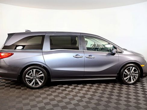 Used 2024 Honda Odyssey Touring image 5