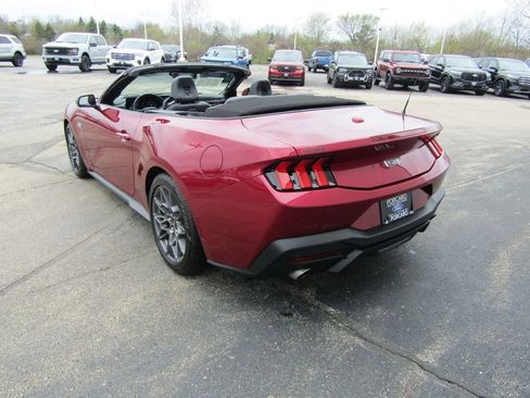 Used 2025 Ford Mustang GT Premium w/ GT Performance Package RWD image 7