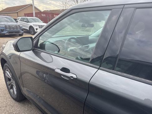 New 2026 Ford Explorer Active image 3