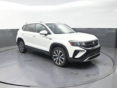 Used 2022 Volkswagen Taos SE AWD/4WD image 10