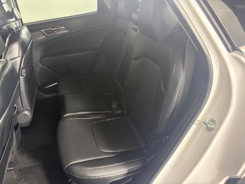 Used 2023 Kia Sportage EX AWD/4WD image 15