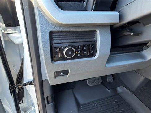 New 2026 Ford F250 XLT w/ XLT Premium Package image 33