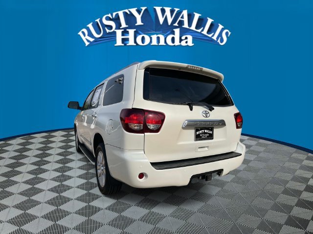 Used 2019 Toyota Sequoia Platinum RWD image 2