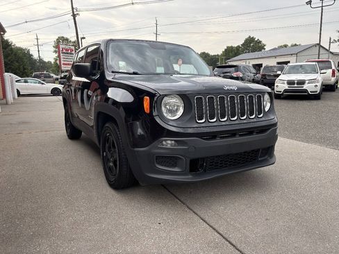 Used 2015 Jeep Renegade Sport w/ Power & Air Group FWD image 4