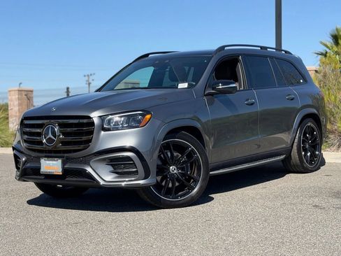 Used 2026 Mercedes-Benz GLS 450 4MATIC image 2