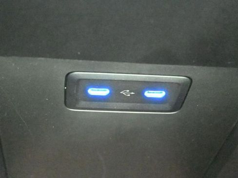 Used 2023 Mercedes-Benz EQS 450+ Sedan image 9