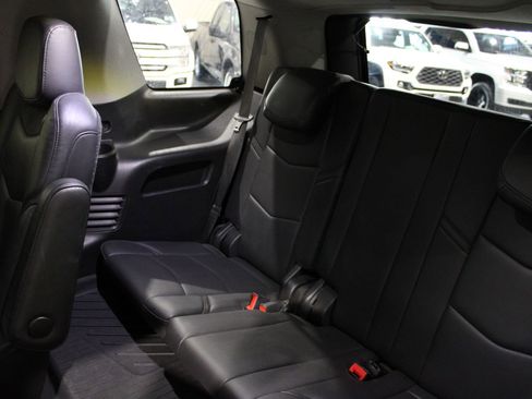 Used 2019 Cadillac Escalade Premium Luxury image 19