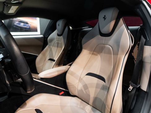 Used 2021 Ferrari Roma image 4