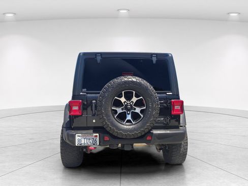 Used 2018 Jeep Wrangler Unlimited Rubicon w/ Steel Bumper Group AWD/4WD image 4