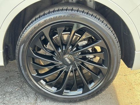 Used 2022 Lincoln Aviator Reserve w/ Equipment Group 201A image 7