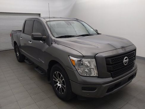 Used 2021 Nissan Titan SV w/ SV Convenience Package RWD image 13