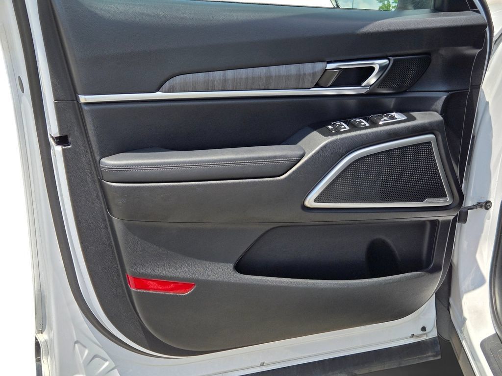 Certified 2023 Kia Telluride EX w/ EX Captain's Chair Package FWD image 14