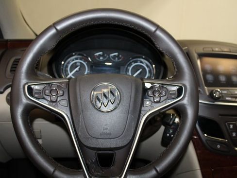 Used 2017 Buick Regal Sport Touring image 21