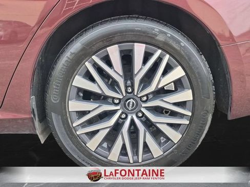 Used 2023 Nissan Altima 2.5 SV FWD image 31