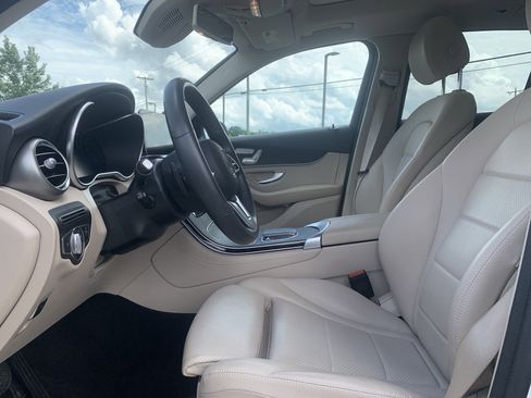 Used 2020 Mercedes-Benz GLC 300 4MATIC image 16