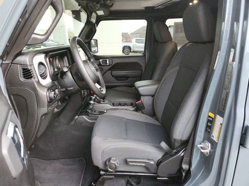 Used 2025 Jeep Wrangler Sport image 10