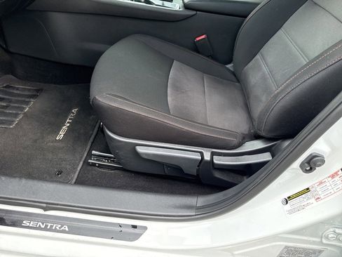 Used 2024 Nissan Sentra SR image 11