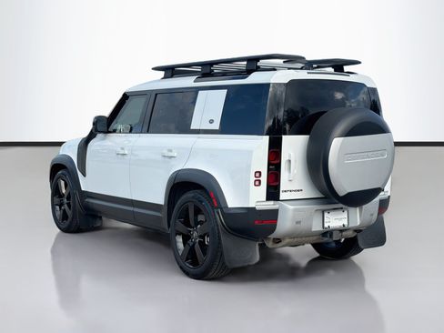 Used 2022 Land Rover Defender 110 S AWD/4WD image 3