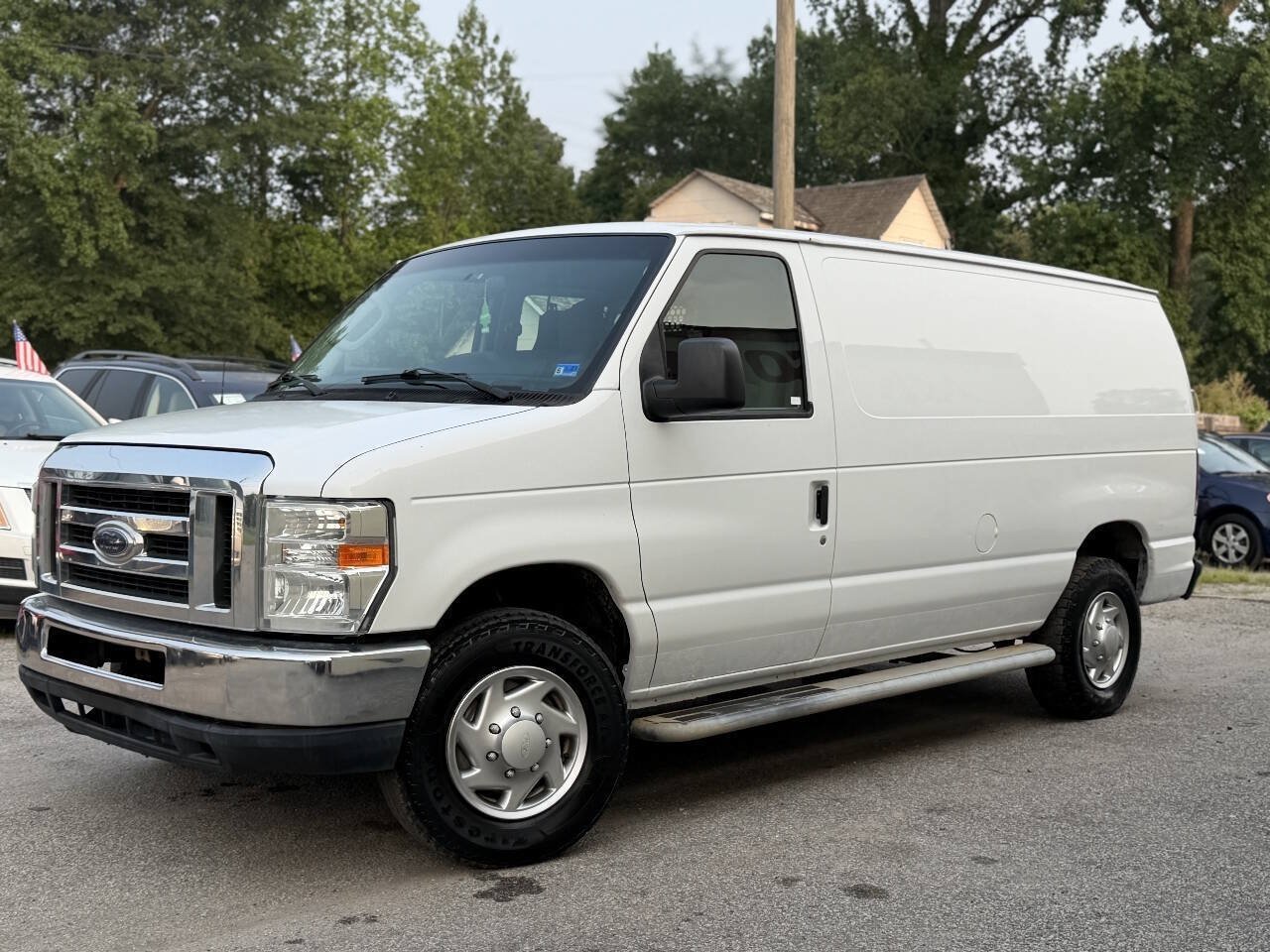 Used 2013 Ford E-250 and Econoline 250 w/ PWR Group RWD image 2