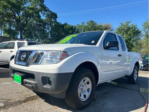 Used 2016 Nissan Frontier S image 3
