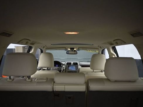 Used 2019 Lexus GX 460 Premium w/ Premium Package AWD/4WD image 28