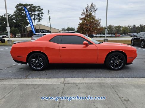 Used 2023 Dodge Challenger SXT w/ Blacktop Package image 6