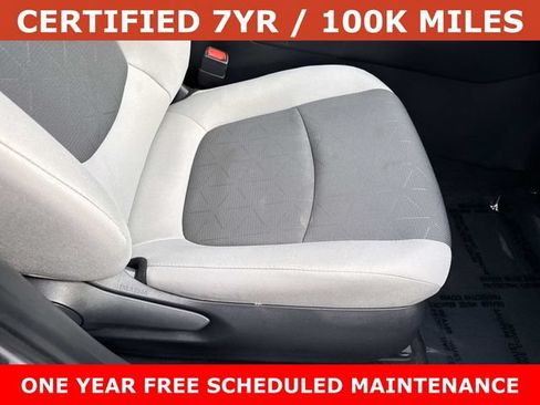 Used 2025 Toyota RAV4 XLE w/ Convenience Package FWD image 10