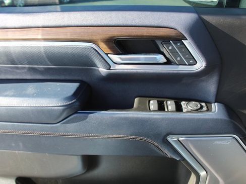 Used 2025 Chevrolet Silverado 2500 High Country w/ Technology Package image 44