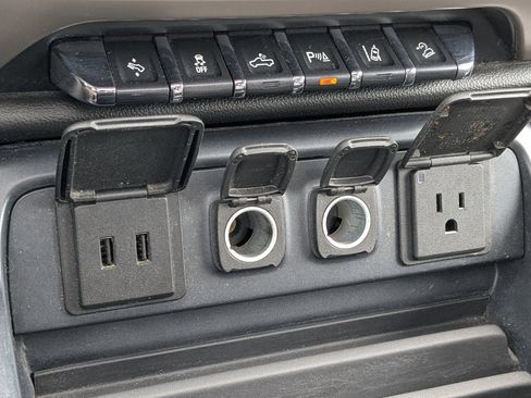 Used 2018 GMC Sierra 2500 Denali image 25