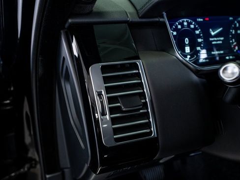 Used 2019 Land Rover Range Rover Supercharged image 36