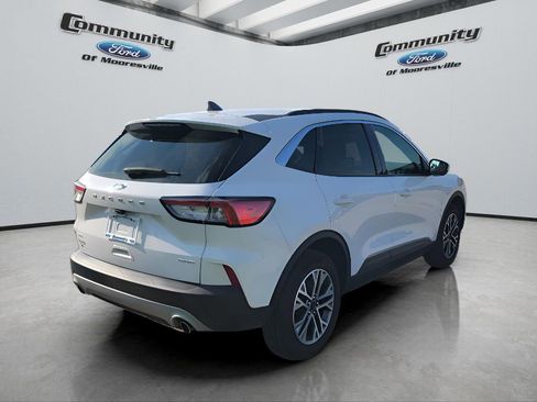 Used 2022 Ford Escape SEL AWD/4WD image 9