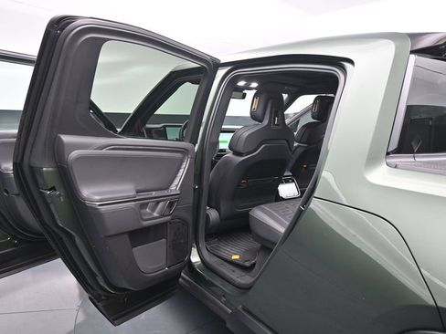 Used 2022 Rivian R1T Adventure AWD/4WD image 15