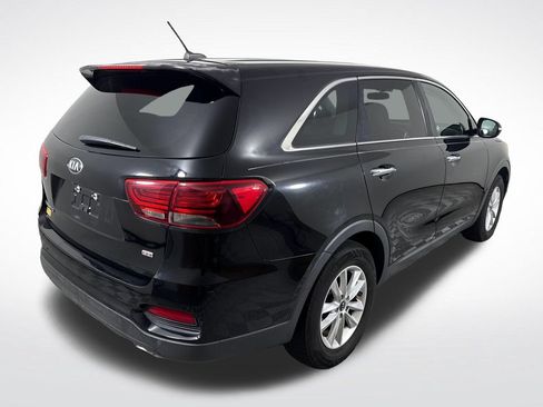 Used 2019 Kia Sorento FWD image 3