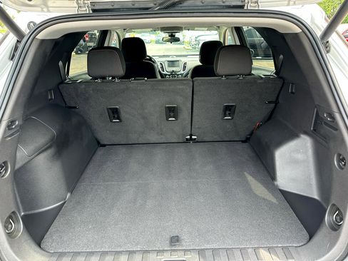 Used 2021 Chevrolet Equinox LT image 28