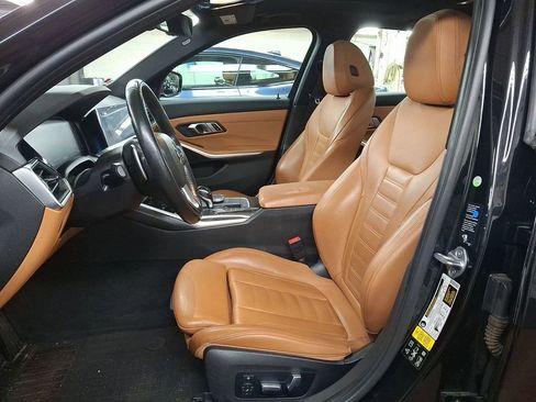 Used 2020 BMW 330i xDrive Sedan w/ Convenience Package image 9
