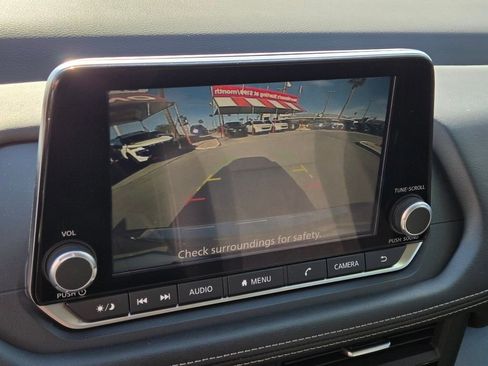 Certified 2024 Nissan Rogue SV image 28