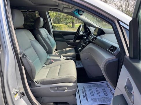 Used 2011 Honda Odyssey EX-L image 17
