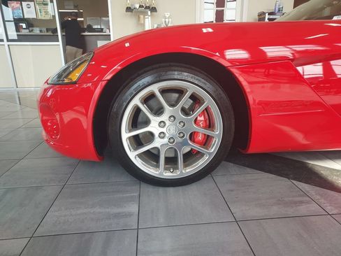 Used 2006 Dodge Viper SRT-10 RWD image 10