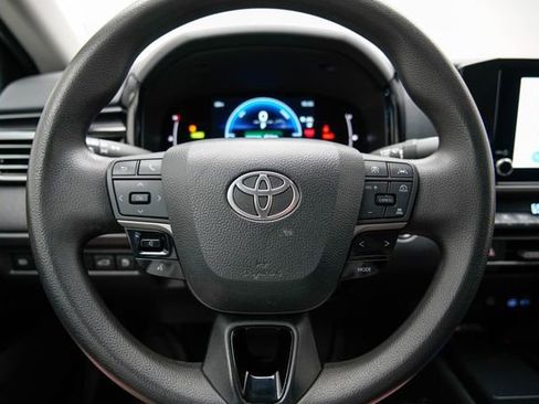 Used 2025 Toyota Camry LE FWD image 23