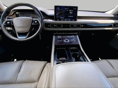 Used 2020 Lincoln Aviator Reserve w/ Equipment Group 202A AWD/4WD image 16