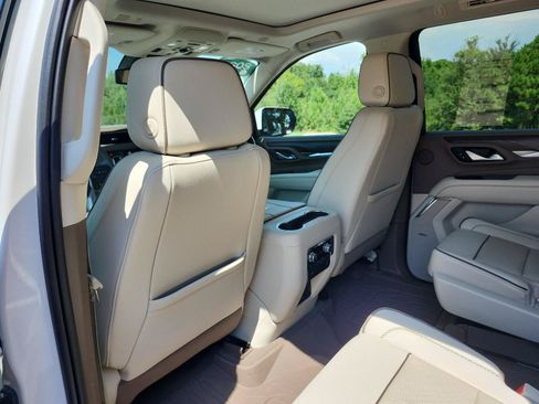 Certified 2022 GMC Yukon XL Denali AWD/4WD image 13