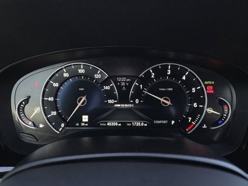 Used 2018 BMW M550i xDrive image 40