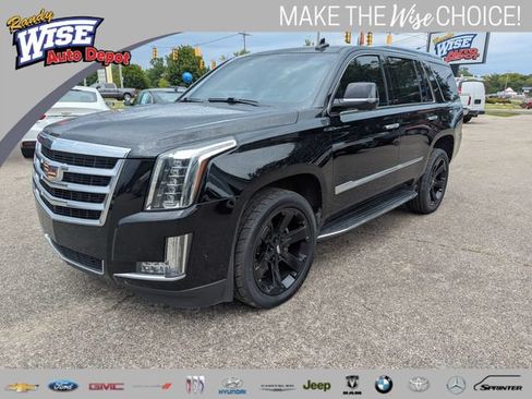 Used 2018 Cadillac Escalade Luxury AWD/4WD image 7
