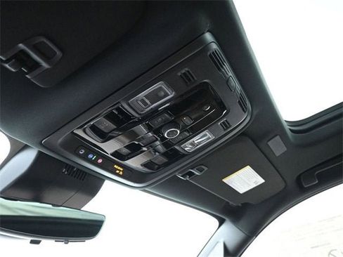 New 2026 Chevrolet Suburban High Country image 31