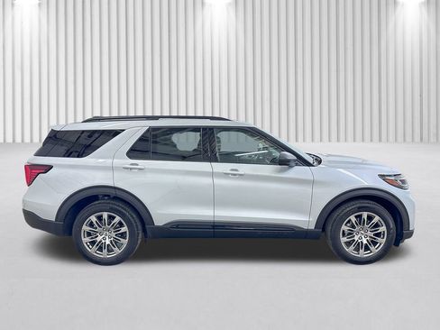 New 2026 Ford Explorer Active image 3