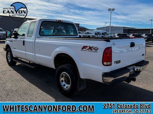 Used 2004 Ford F350 XLT image 2