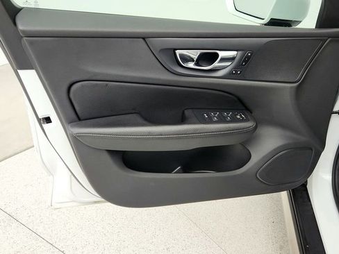 Used 2020 Volvo V60 T5 Cross Country w/ Protection Package Premier image 11