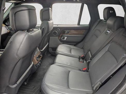 Used 2019 Land Rover Range Rover HSE image 17