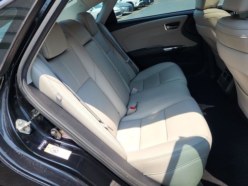 Used 2018 Toyota Avalon XLE Premium w/ Protection Package FWD image 25