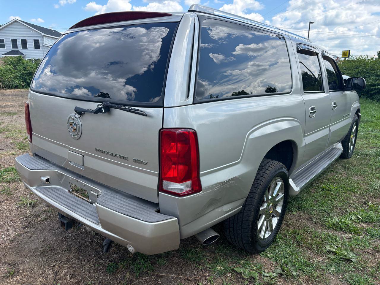 Used 2004 Cadillac Escalade ESV AWD image 5